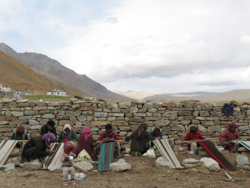 training workshop for backstrap loom weaving at Korzok